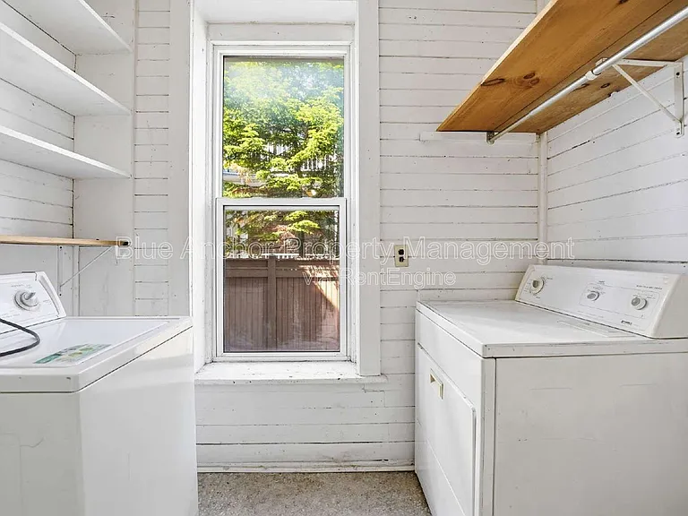 114 King St #2 — Photo 8