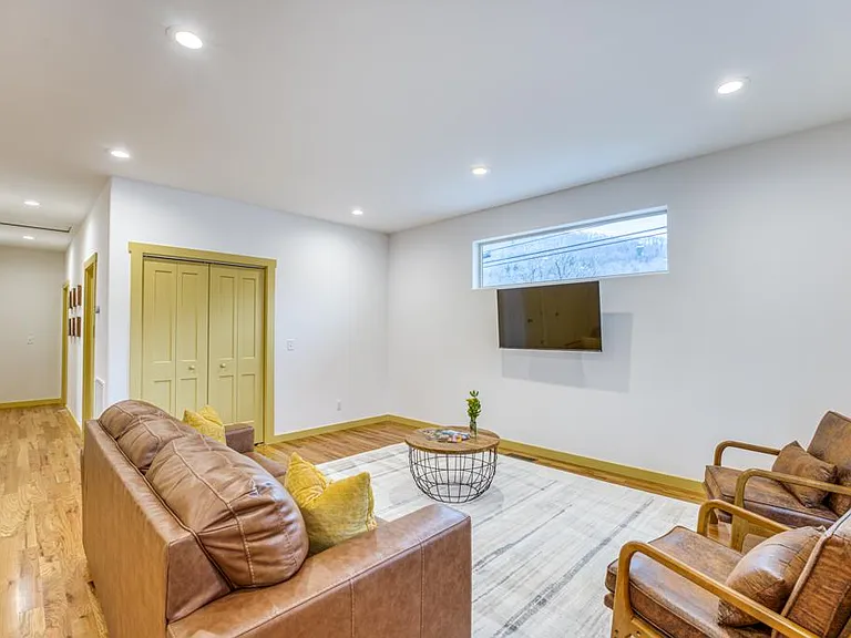 7 Sylvanella Ln — Photo 63