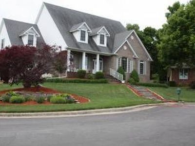 2179 S Oakmont Ct, Springfield, MO, 65809