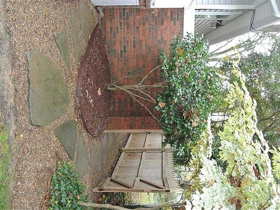 4th image of 1403 Mimosa Dr