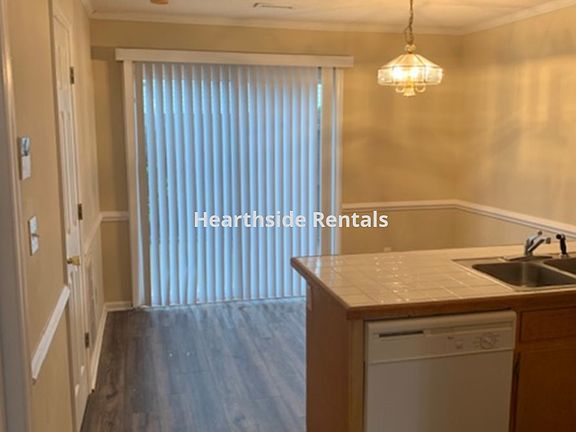 5th image of 3903 Sterling Pointe Dr #5