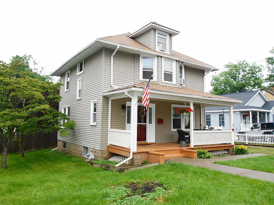1st image of 225 Central Ave