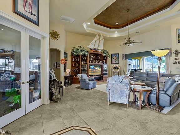 4th image of 5610 SW 14th Pl