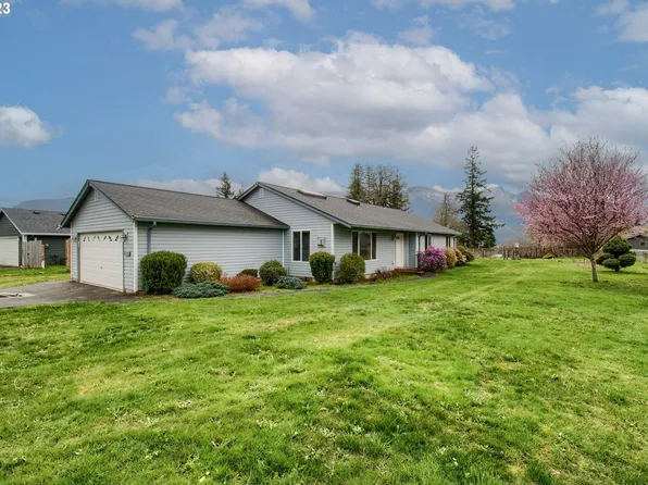 918 NW Nicklaus Ct, Stevenson, WA 98648
