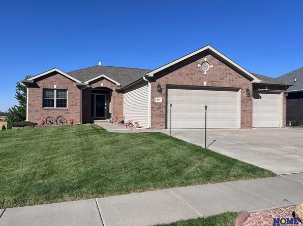 1611 Augusta Dr, Seward, NE 68434