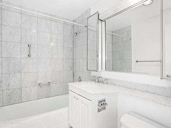 5th image of 900 Park Ave APT 17D