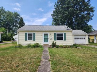 138 Seneca St, Elyria, OH 44035