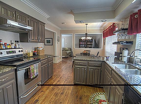 3rd image of 2306 Westwind Dr