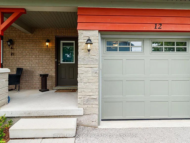 12 Silver Glen Blvd — Photo 9