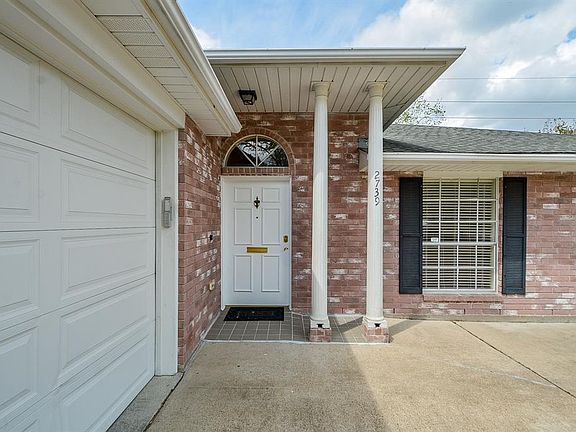 2nd image of 2739 N Peach Hollow Cir
