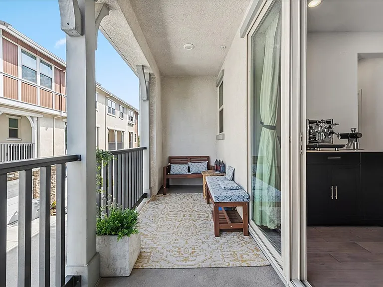 3910 Scottfield St — Photo 32
