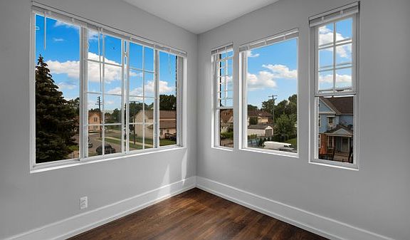 2nd image of 2175 Morrell St #7