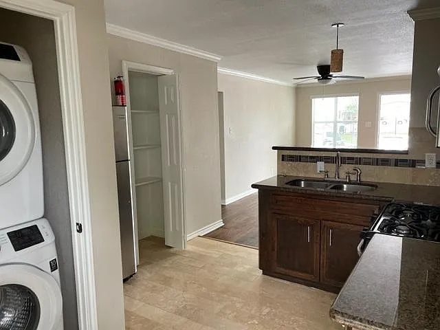 2 bed, 667 sqft, $1,250 — Photo 1