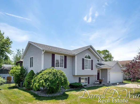 440 Sunbrook St SE, Grand Rapids, MI 49508