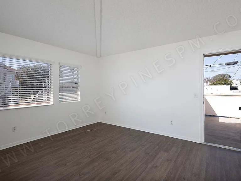 1420 Hornblend St — Photo 16