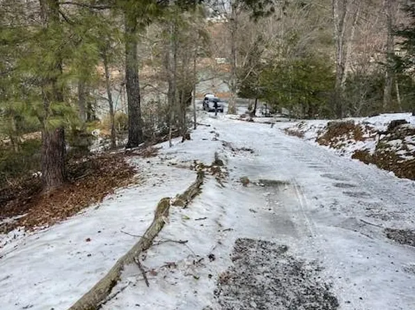 202 Fisher Ct, Lake Lure, NC 28746