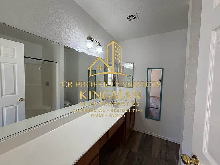 3246 Calumet Ave — Photo 13