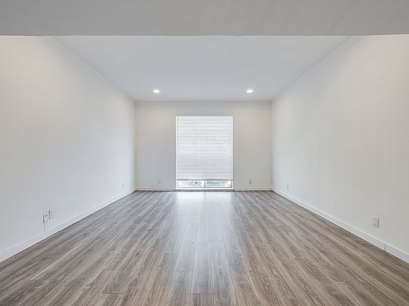 5th image of 4330 Bowser Ave APT 202