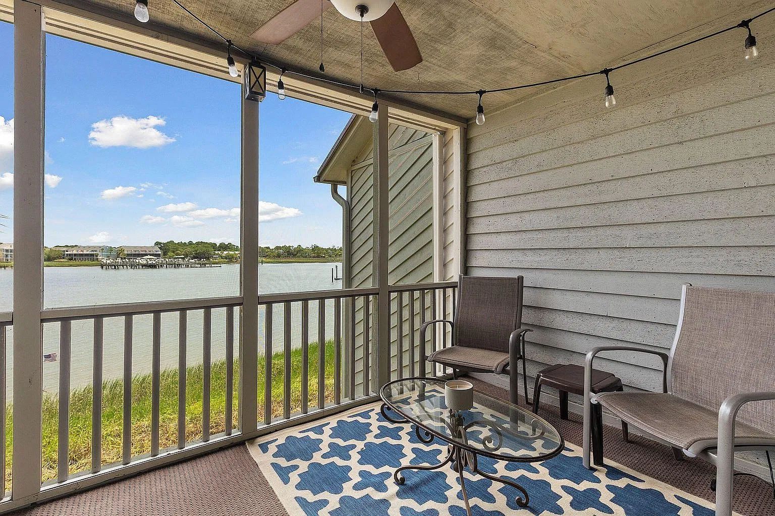 2 bed, 1340 sqft, $3,820 — Photo 3