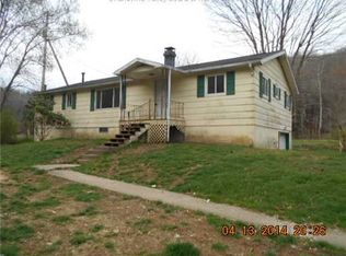 154 Blue Creek Rd, Elkview, WV 25071