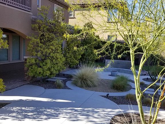 2733 Moliere Court - Backyard