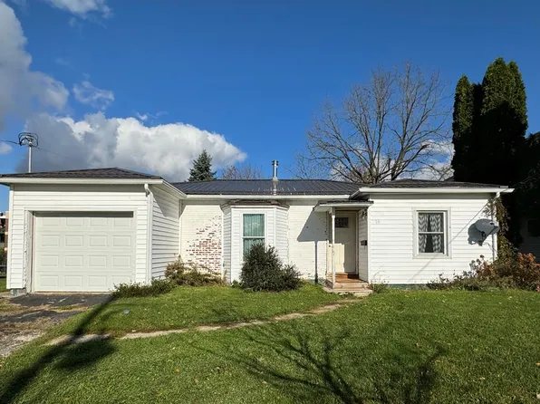 16 W Elmira St, Mansfield, PA 16933