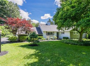 21 Callingham Rd, Pittsford, NY 14534