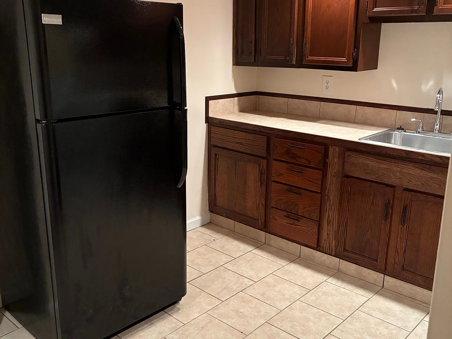 1 bed, 1.0 bath, $775 — Photo 4