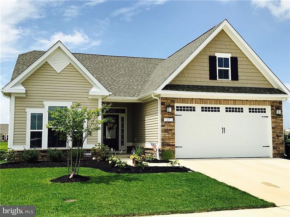 1st image of 27 Waterside Dr