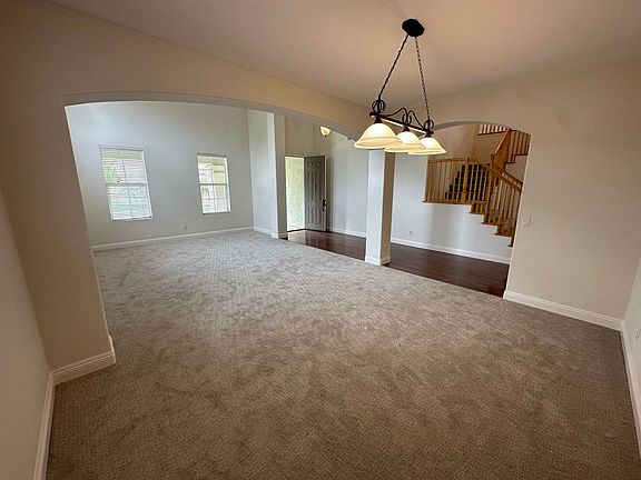 4th image of 1461 Autumn Hills Dr