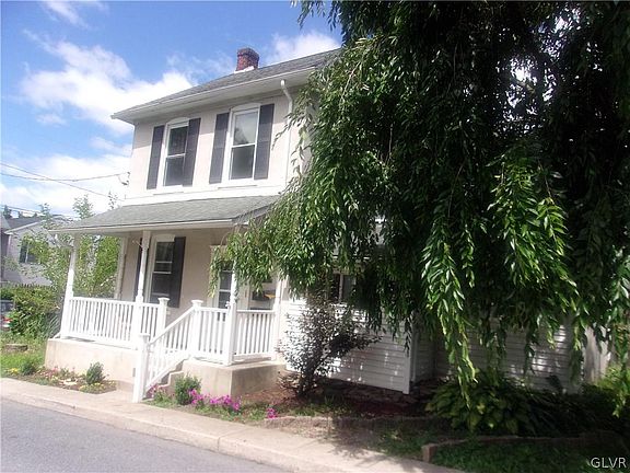 3rd image of 118 Liberty St