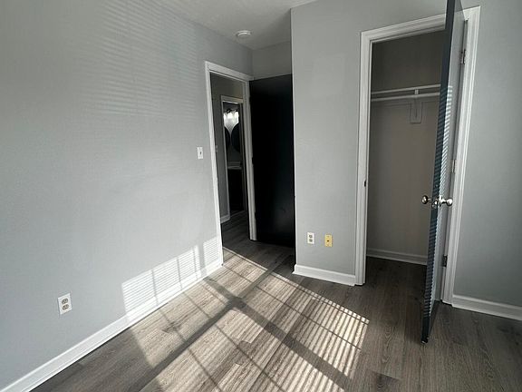 5th image of 909 Samantha Cir