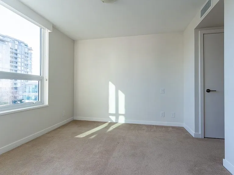 125 E 14th St #709 — Photo 12