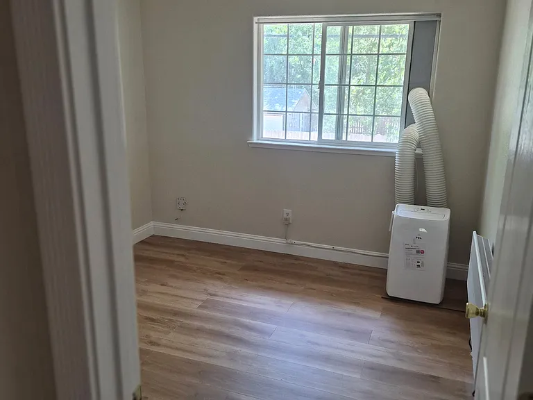 801 Linden St — Photo 7