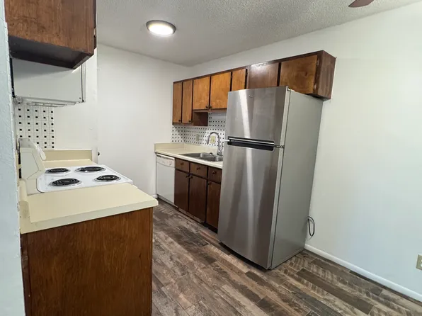 1600 Big Tree Rd, Daytona Beach, FL