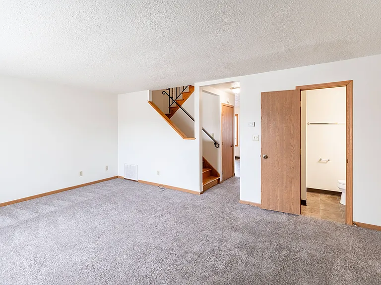 West Fargo, ND Sheyenne Terrace Townhomes | 4175A | Living