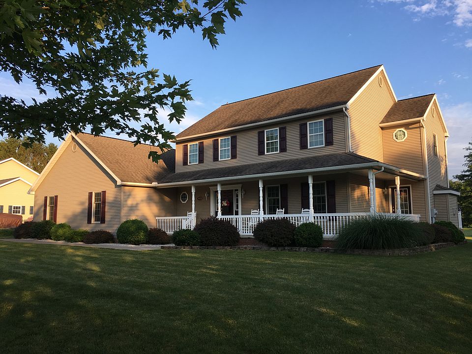 1st image of 968 Fisher Dr
