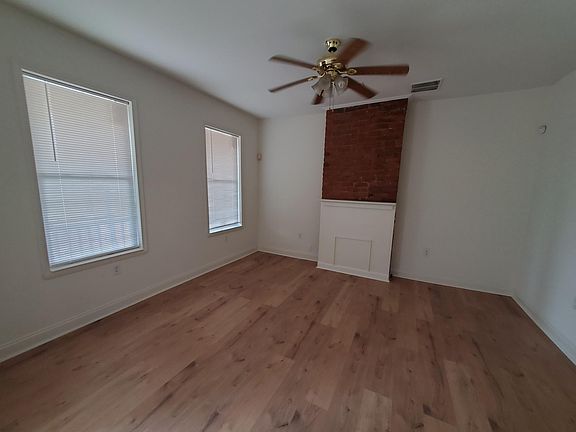 5th image of 2203 Carrington St