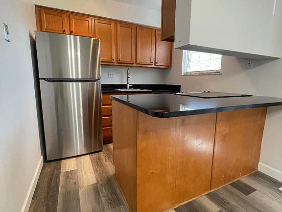 4th image of 1213 Clarkson Ct