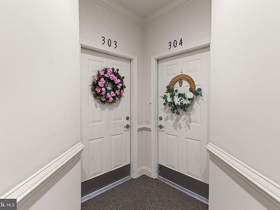3rd image of 1813 Selvin Dr Unit 303