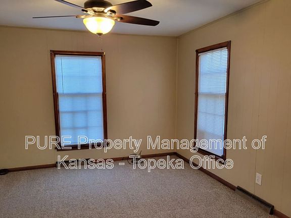 3rd image of 2215 SE Kentucky Ave