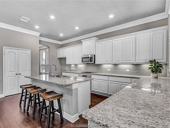 4th image of 3461 Lockett Hall Cir