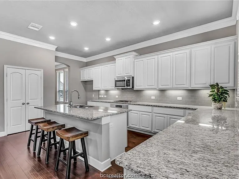 3461 Lockett Hall Cir — Photo 4