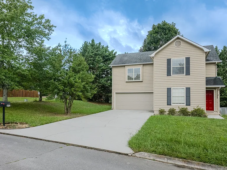 843 Claybrook Ct — Photo 24