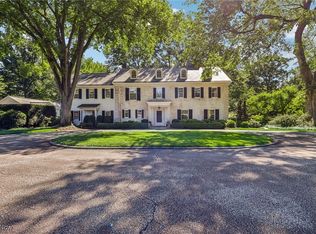 1199 W Hill Dr, Gates Mills, OH