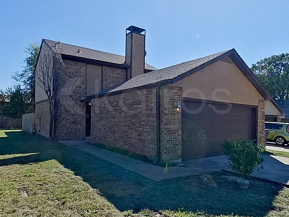 2nd image of 836 Courtenay Pl