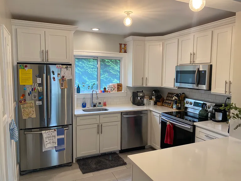 1017 Oakridge Ave #UPPER — Photo 4