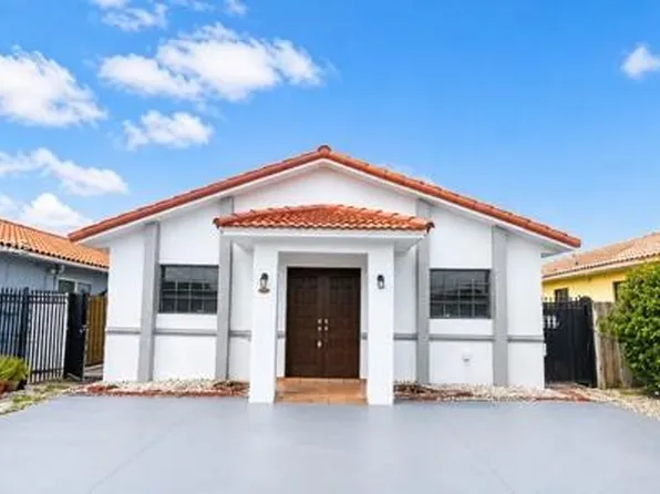2485 W 70th Pl, Hialeah, FL 33016