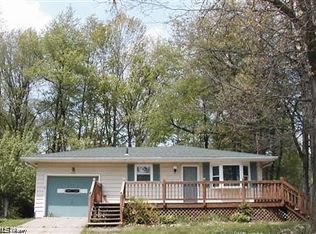 369 W House Dr, Akron, OH 44319