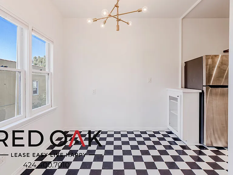 180 S Sycamore Ave #201 — Photo 5